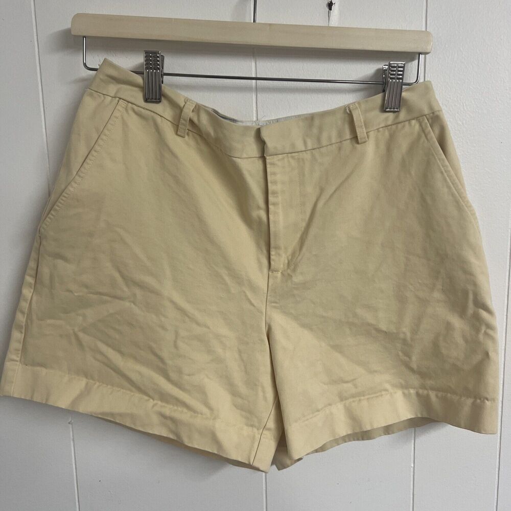 EUC Womens Old Navy Yellow shorts Khaki 8‎ 4.5” Inseam